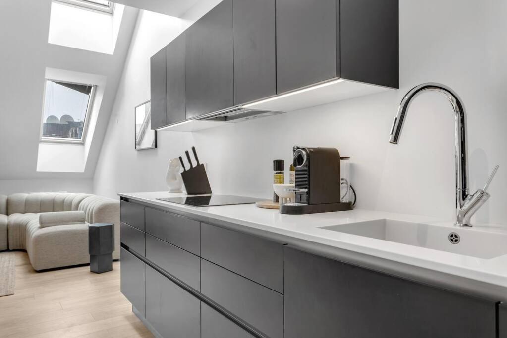 Luxury Penthous - 3 Bedroom - 2 Bath - Freeparking - Downtown Reykjavík Kültér fotó