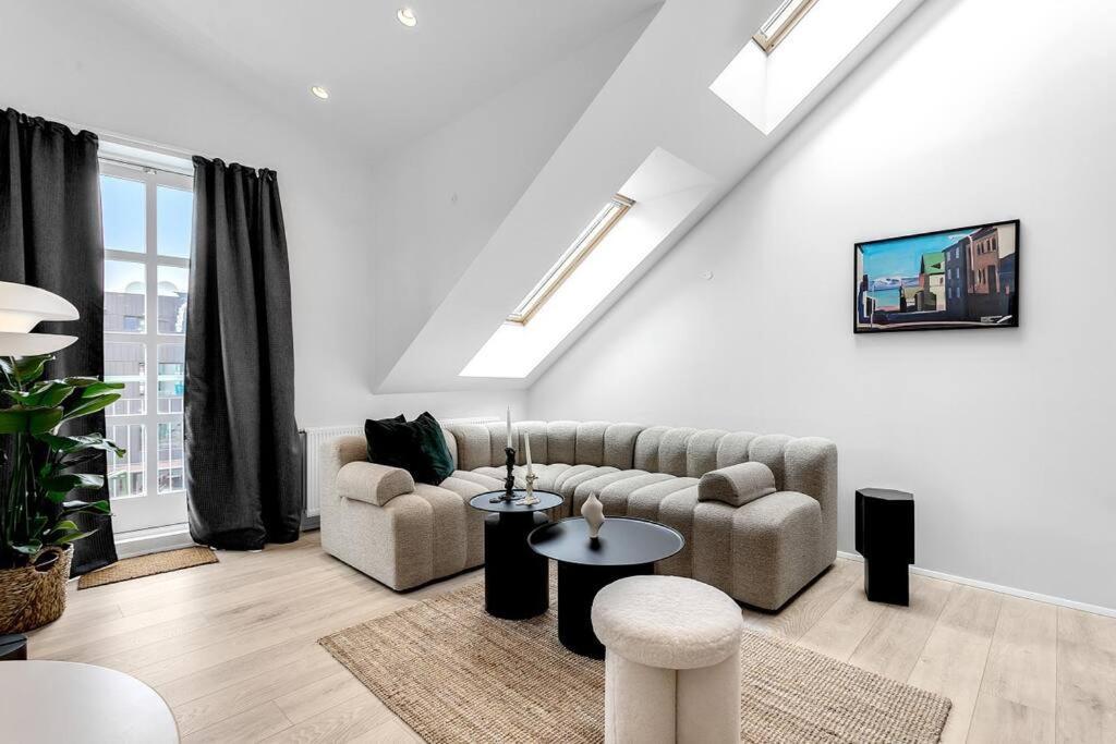 Luxury Penthous - 3 Bedroom - 2 Bath - Freeparking - Downtown Reykjavík Kültér fotó