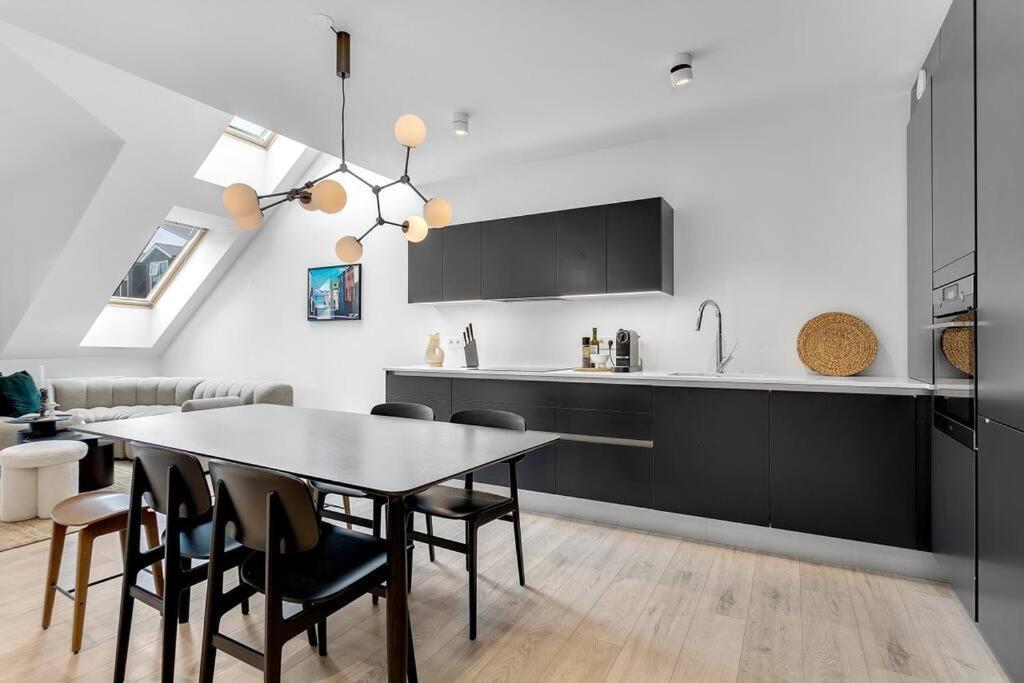 Luxury Penthous - 3 Bedroom - 2 Bath - Freeparking - Downtown Reykjavík Kültér fotó